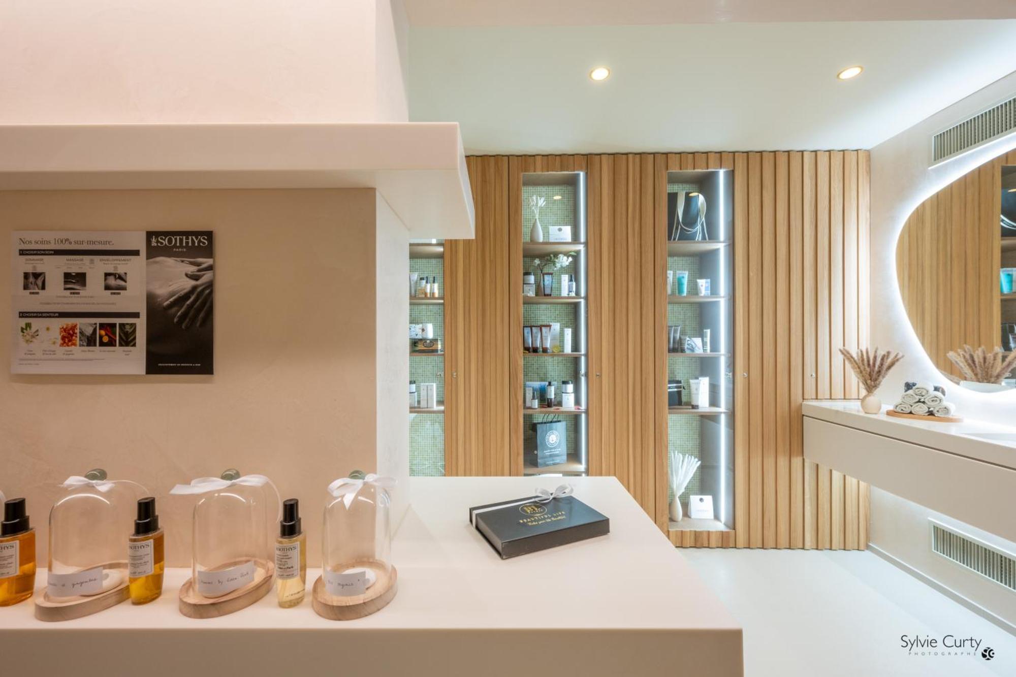 Hotel La Monnaie Arty & Spa ลาโรแชล ภายนอก รูปภาพ