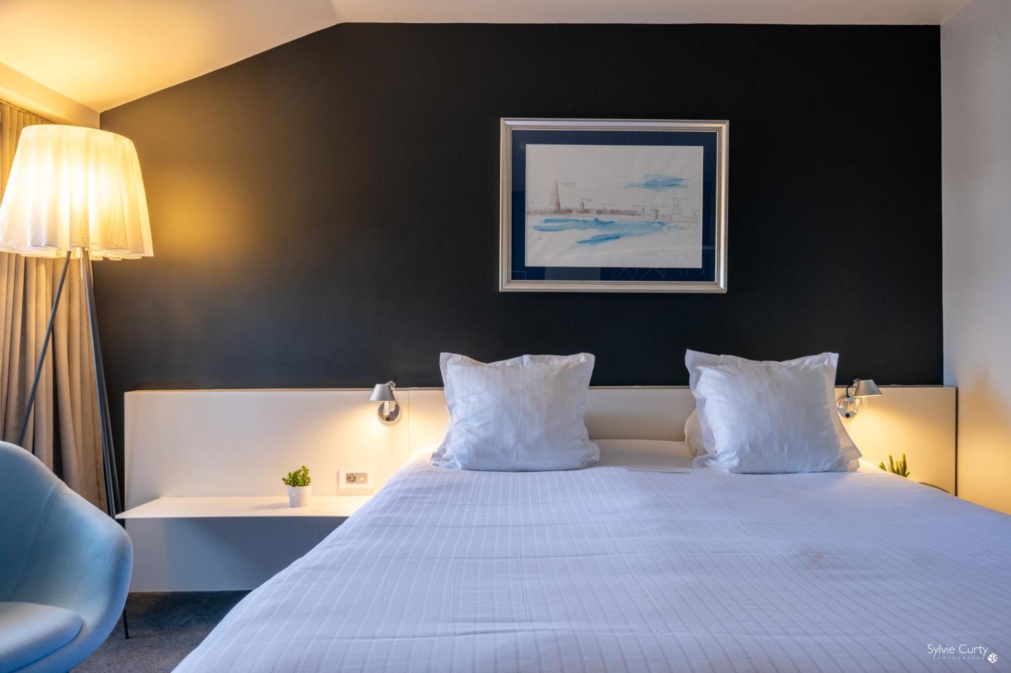 Hotel La Monnaie Arty & Spa ลาโรแชล ภายนอก รูปภาพ