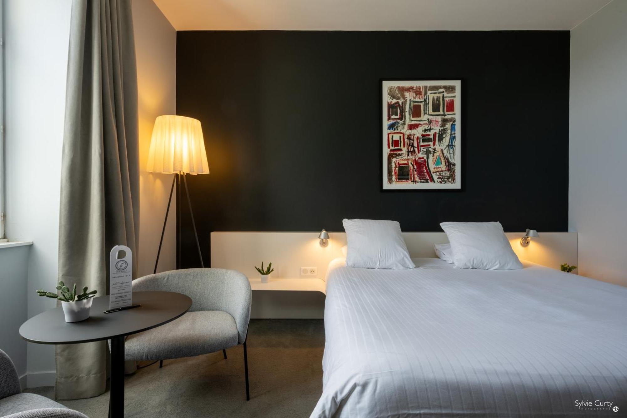 Hotel La Monnaie Arty & Spa ลาโรแชล ภายนอก รูปภาพ