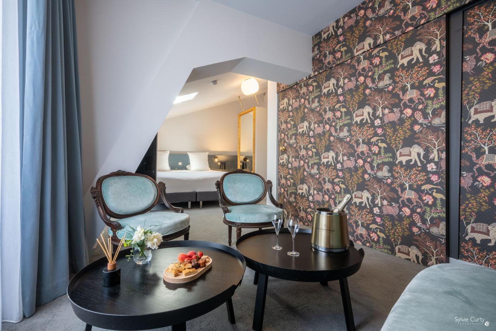 Hotel La Monnaie Arty & Spa ลาโรแชล ภายนอก รูปภาพ