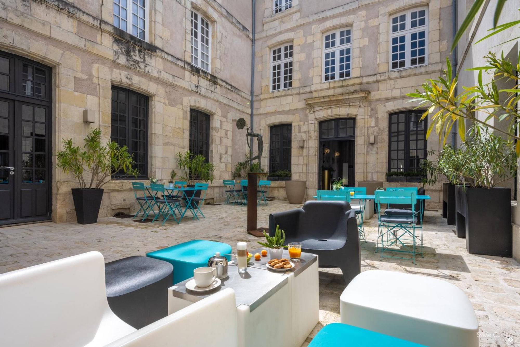 Hotel La Monnaie Arty & Spa ลาโรแชล ภายนอก รูปภาพ