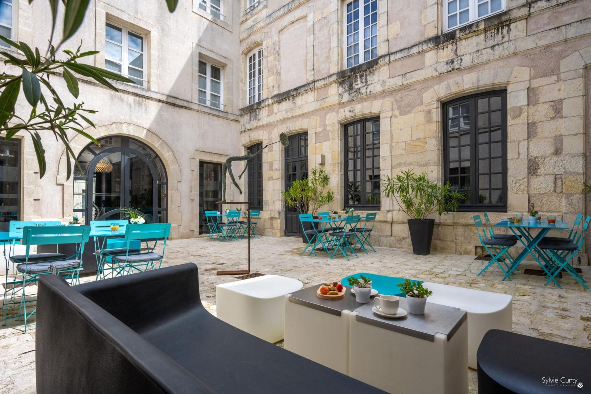 Hotel La Monnaie Arty & Spa ลาโรแชล ภายนอก รูปภาพ