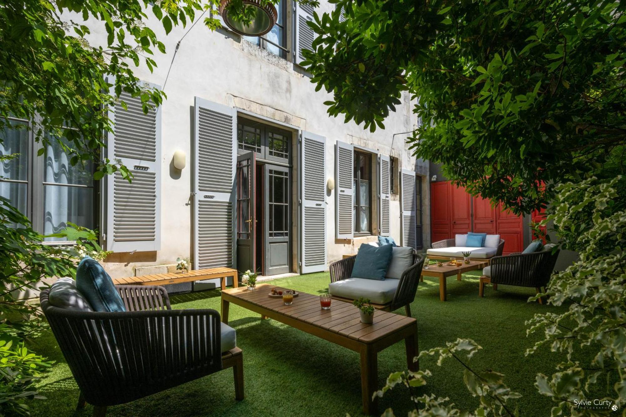 Hotel La Monnaie Arty & Spa ลาโรแชล ภายนอก รูปภาพ