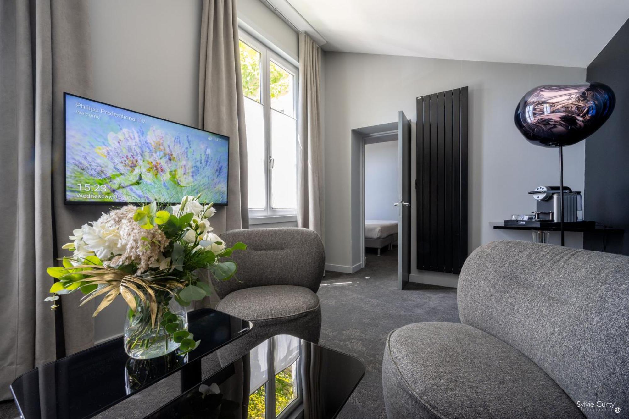 Hotel La Monnaie Arty & Spa ลาโรแชล ภายนอก รูปภาพ
