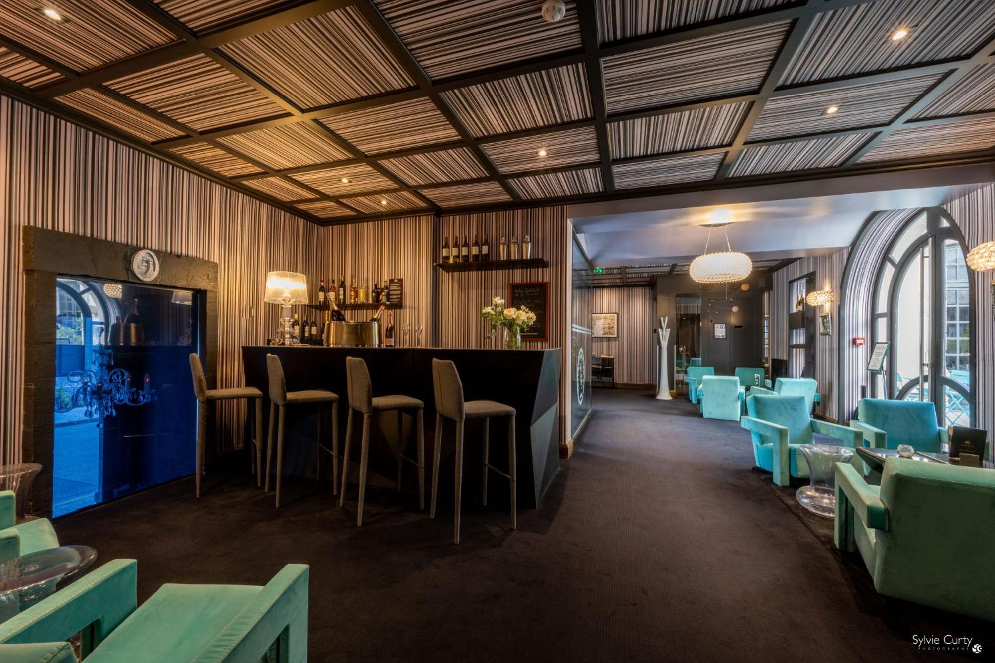 Hotel La Monnaie Arty & Spa ลาโรแชล ภายนอก รูปภาพ
