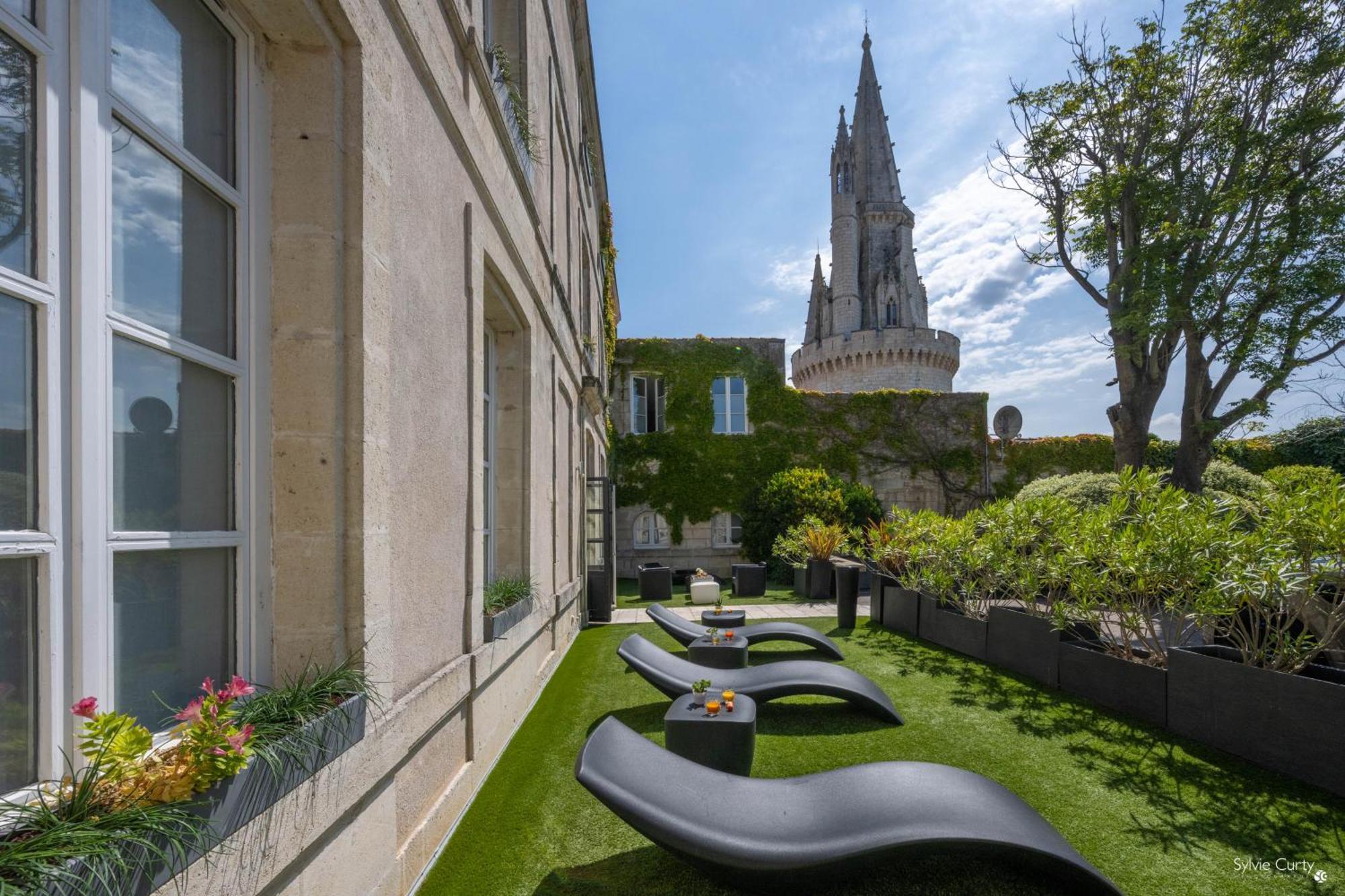 Hotel La Monnaie Arty & Spa ลาโรแชล ภายนอก รูปภาพ